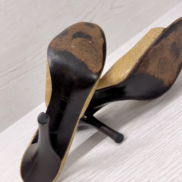GUCCI Women's Tan Croc-Embossed Stiletto Mules Heels - Picture 3 of 4